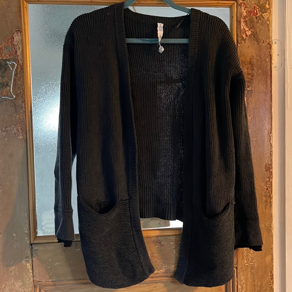 Ribbed charcoal cardigan